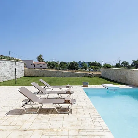 Vila Mythos Damnoni