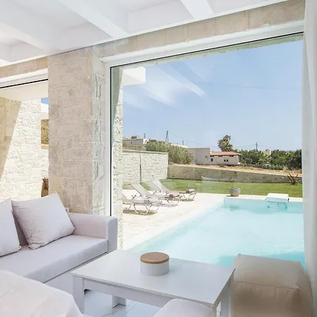 Mythos Villa *